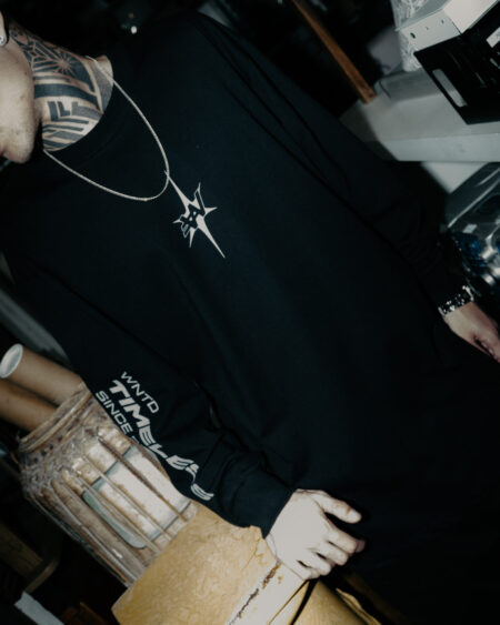 Camiseta Manga Longa The Clock – Preta